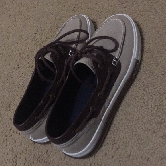 Tan and brown Nautica shoes - Picture 1 of 4